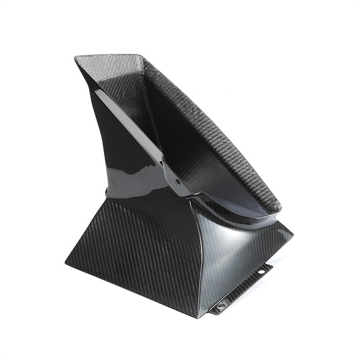 Tillverkare av bildelar i kolfiber